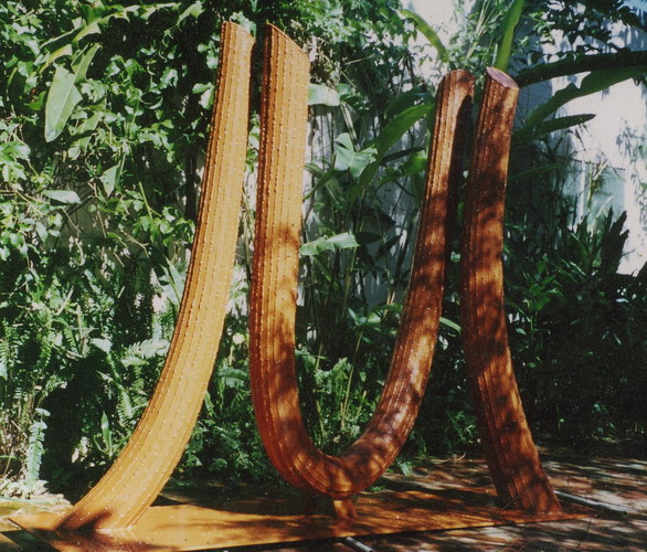 'U'  Sculpture
